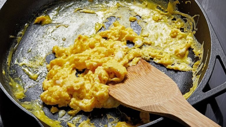 Prevent Food from Sticking to a Baking Tray